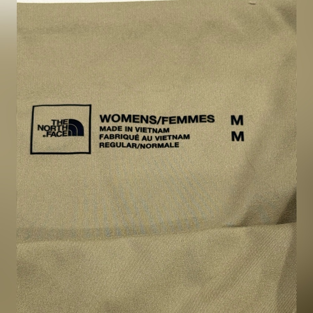 THE NORTH FACE Dune Tan Stretch Biker Shorts Pockets Women’s Medium NWOT - Picture 8 of 9